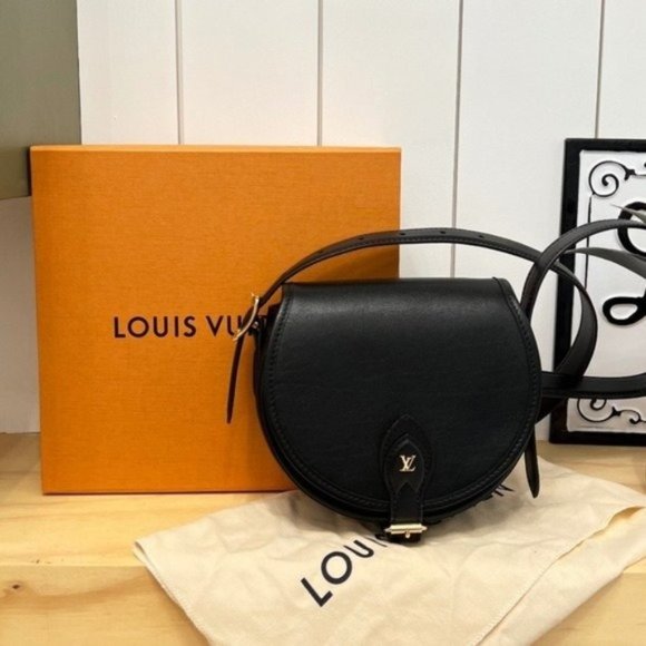 Louis Vuitton Handbags - Louis Vuitton Authentic Tambourin Black Crossbody Bag Smooth Calf Leather